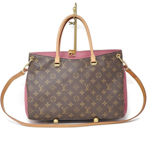 Louis Vuitton Handbags - Auth Louis Vuitton Pallas MM Crossbody/ Handbag